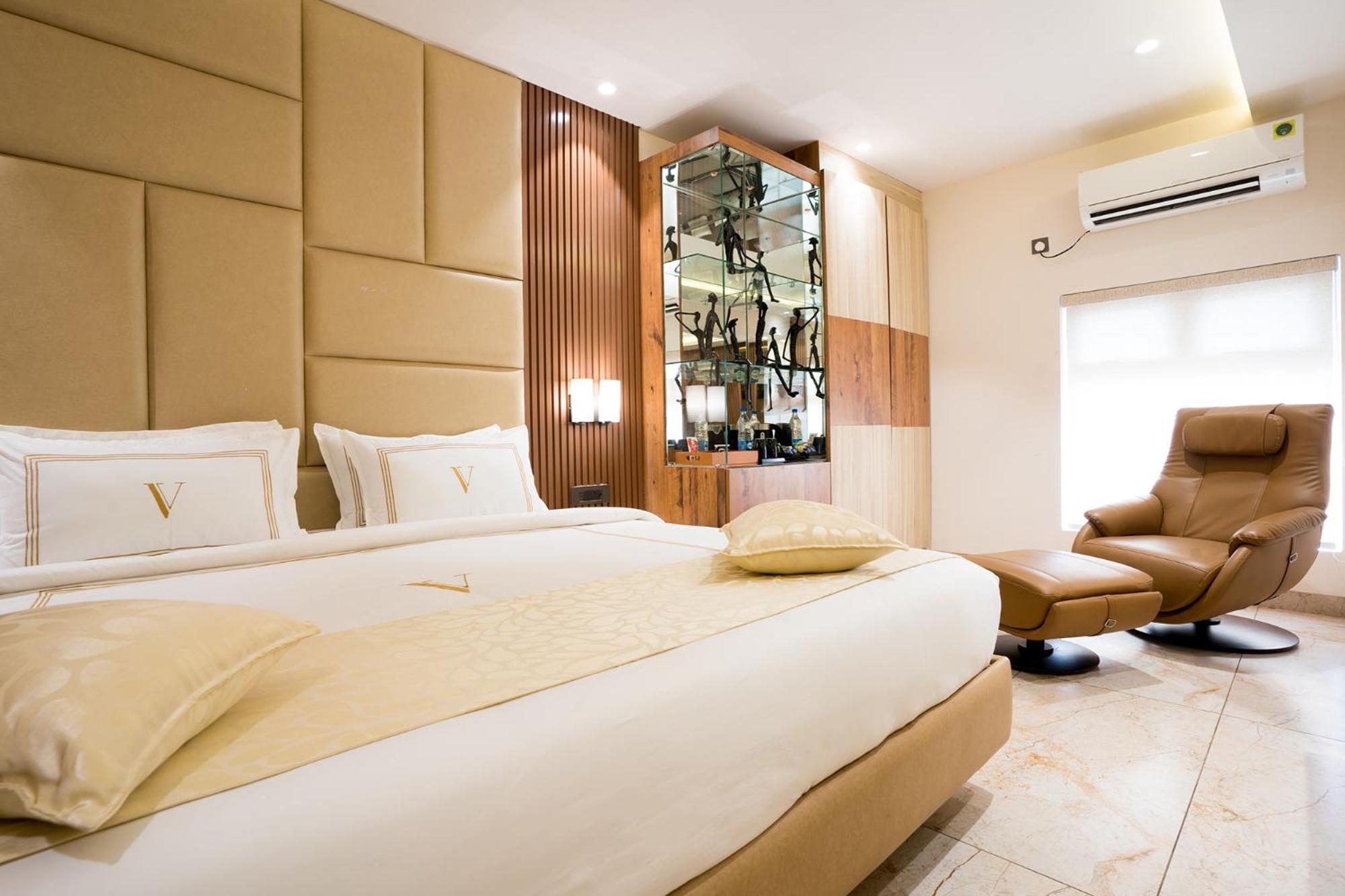 Hotel Oriva Vinflora Residency - Nr Lv Prasad Hospital, Banjara Hills Hyderabad Esterno foto