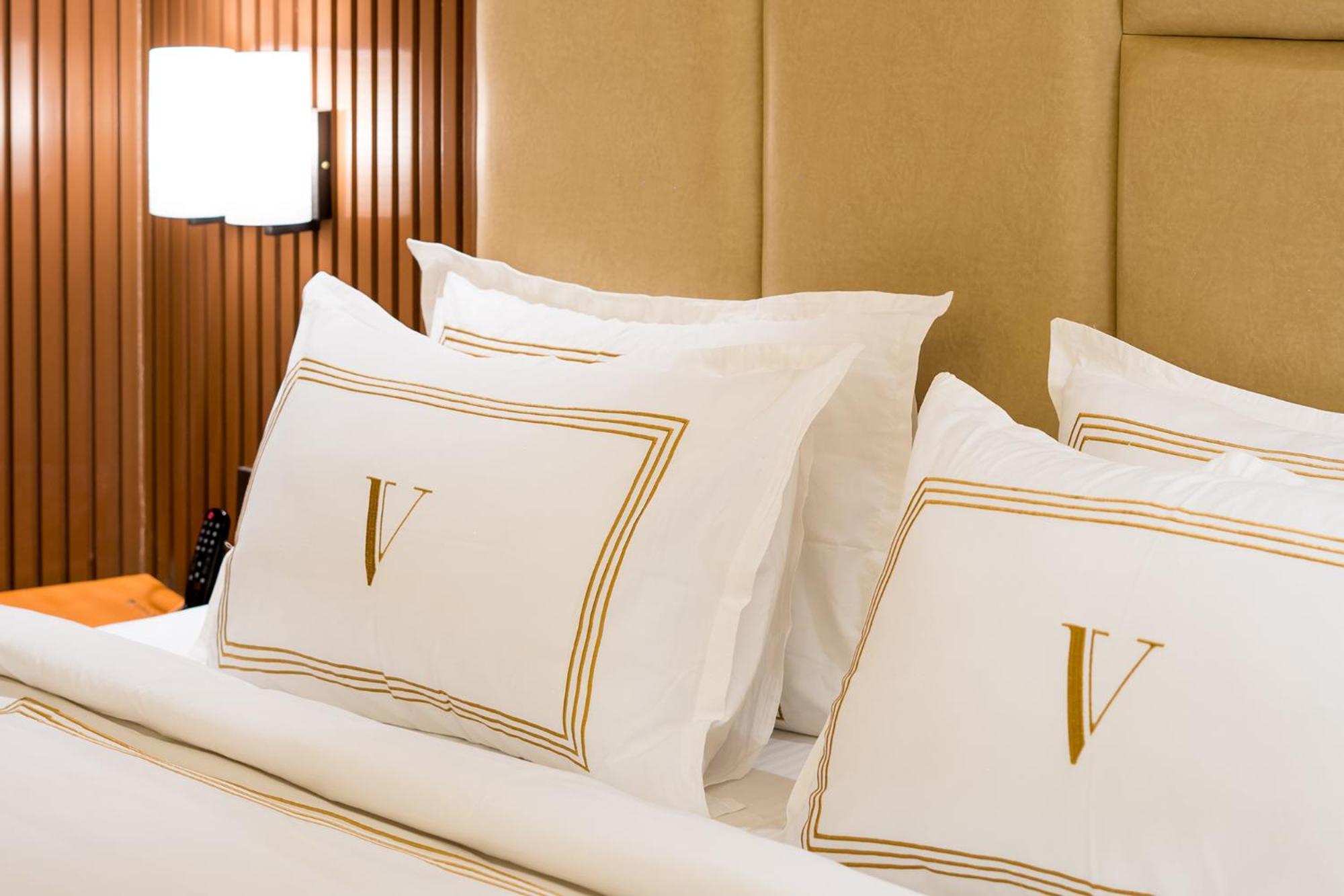 Hotel Oriva Vinflora Residency - Nr Lv Prasad Hospital, Banjara Hills Hyderabad Esterno foto