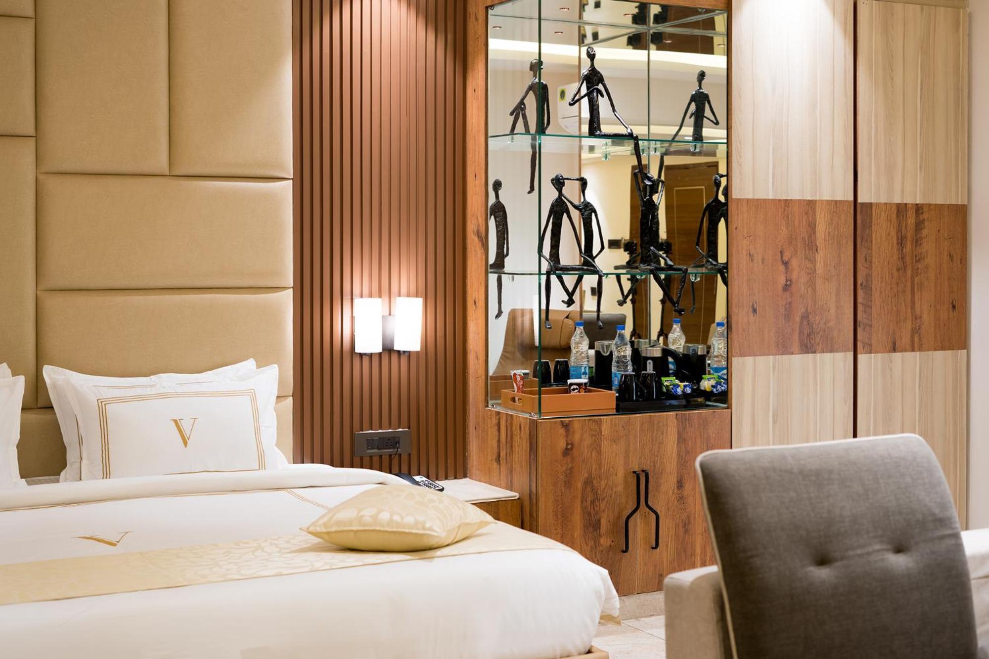 Hotel Oriva Vinflora Residency - Nr Lv Prasad Hospital, Banjara Hills Hyderabad Esterno foto